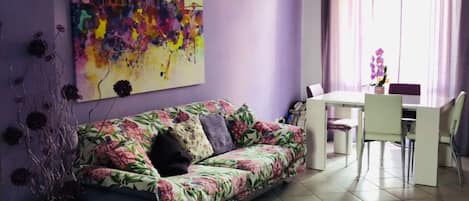 Apartment, 2 Bedrooms, Smoking, Balcony | Living area