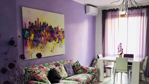 Apartamento, 2 quartos, para fumantes, sacada | Sala de estar