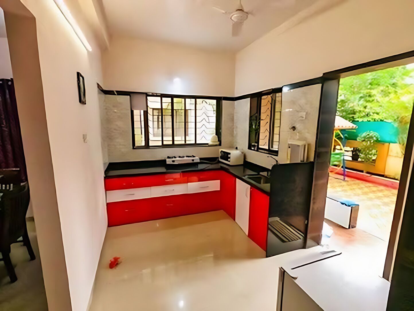 冷蔵庫、電子レンジ