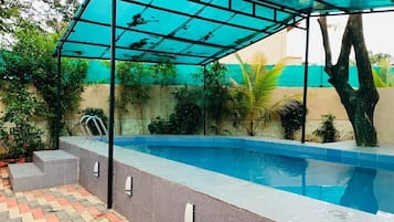 Indoor pool, outdoor pool
