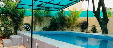 Indoor pool, outdoor pool