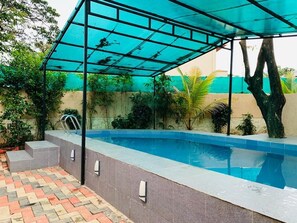 Indoor pool, outdoor pool