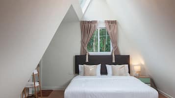 Standard Double Room | Free WiFi, bed sheets