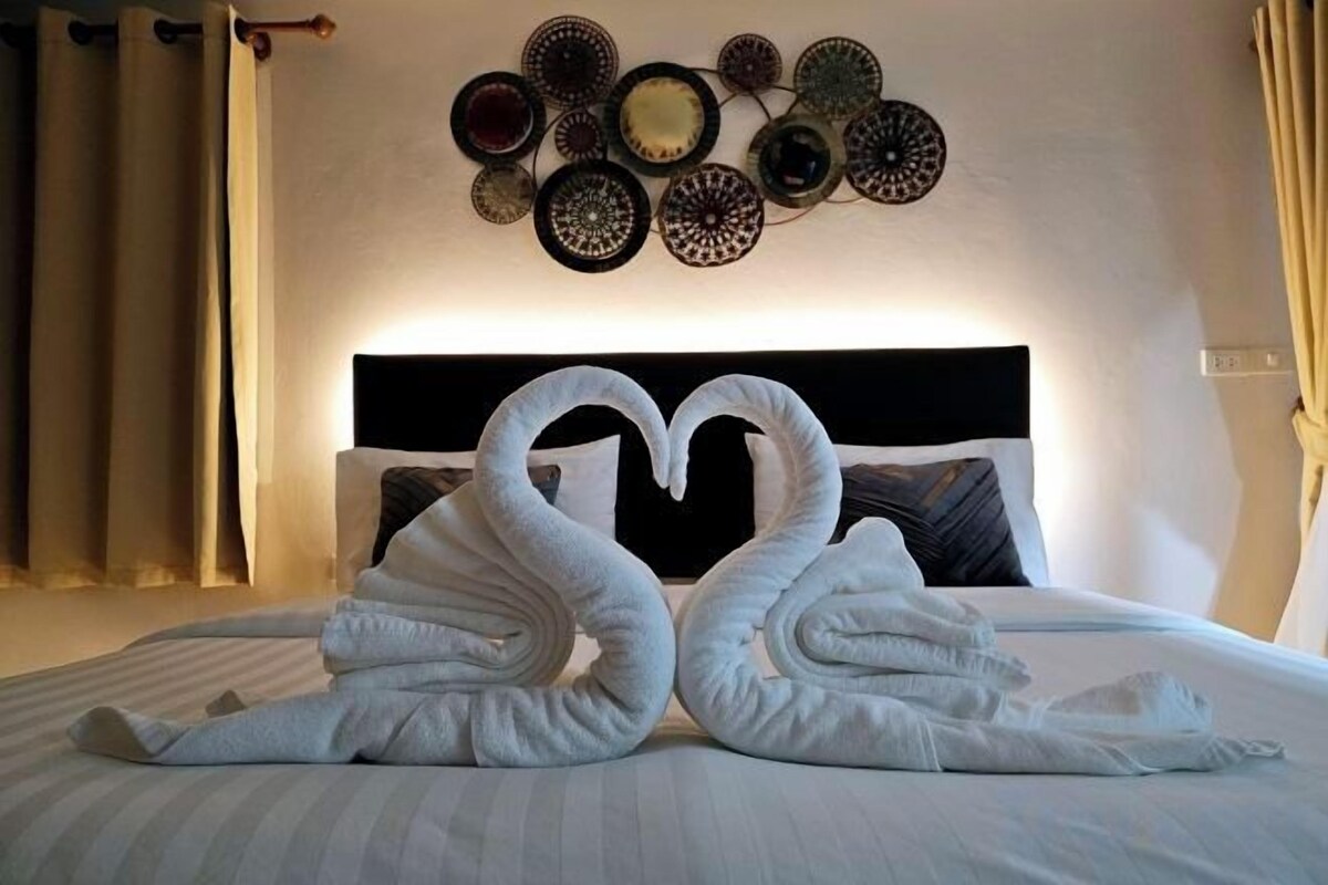 Wi-Fi de cortesia, roupa de cama
