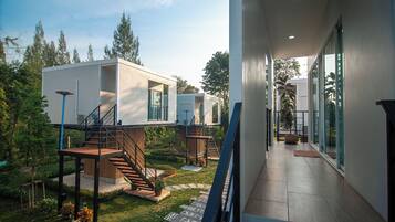 Deluxe Double or Twin Room | Free WiFi, bed sheets