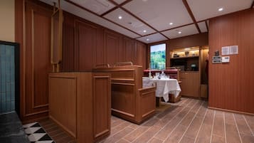 SLEEPER 4-1 | 高級寝具、WiFi (無料)、ベッドシーツ