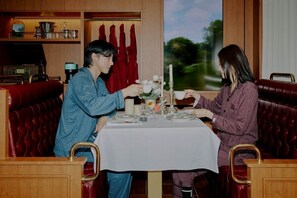 SLEEPER 4-2 | Sängtillbehör av högsta kvalitet och gratis produkter i minibar