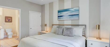 4 Schlafzimmer, Schreibtisch, Bügeleisen/Bügelbrett, Reisekinderbett