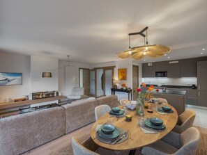 Dining - THELEME 102 (CHATEL)