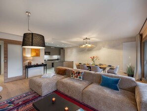 TV, fireplace - THELEME 102 (CHATEL)