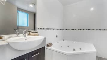 Perlengkapan mandi gratis dan handuk