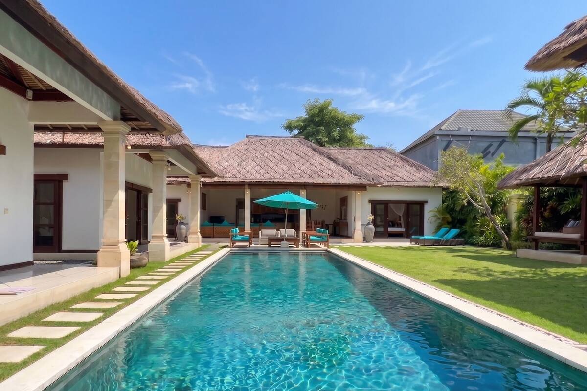 Villa Darma Seminyak | Pemandangan taman