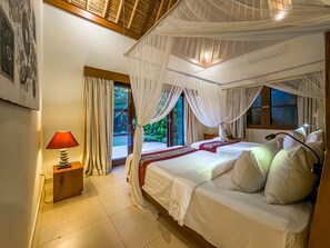 Villa Alam Seminyak | Safe på rommet, strykejern/-brett, wi-fi (inkludert) og sengetøy