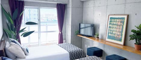 1 bedroom, desk, free WiFi, bed sheets