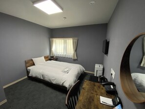 1 bedroom, desk, iron/ironing board, free WiFi