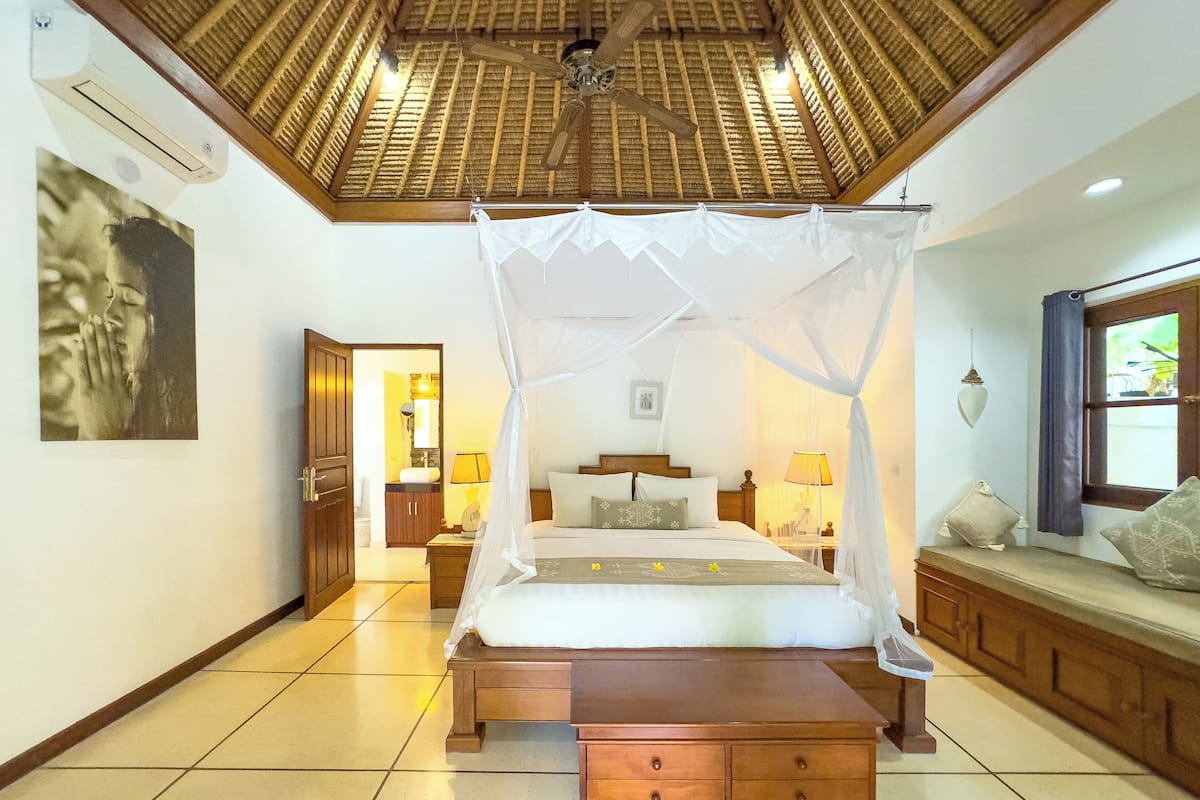 Villa Krisna Seminyak | 3 Schlafzimmer, Zimmersafe, Bügeleisen/Bügelbrett, kostenloses WLAN