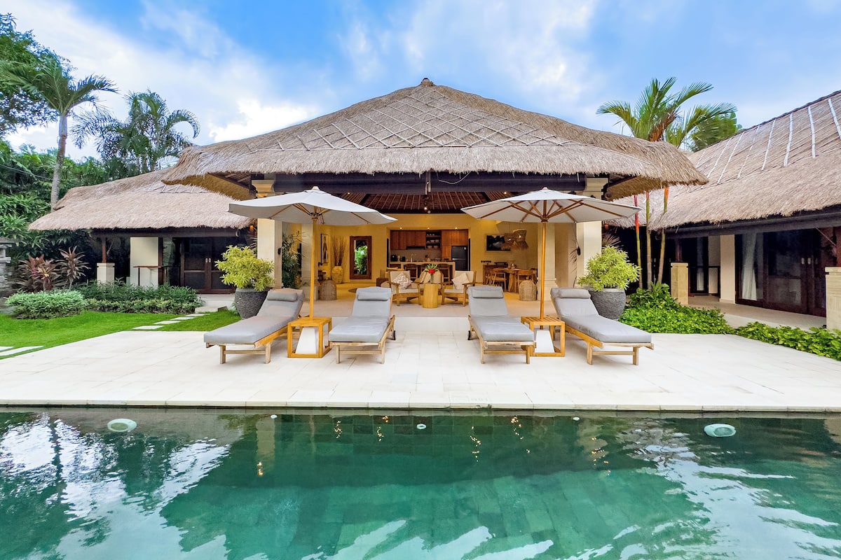 Villa Olive Seminyak | 3 bedrooms, in-room safe, iron/ironing board, free WiFi
