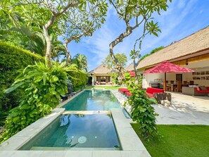 Villa Jaclan Seminyak | Zimmersafe, Bügeleisen/Bügelbrett, kostenloses WLAN