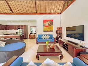 Villa Kebun 3BR POOL VILLA | Living area - Villa Bugis Abimanyu Seminyak (Seminyak)