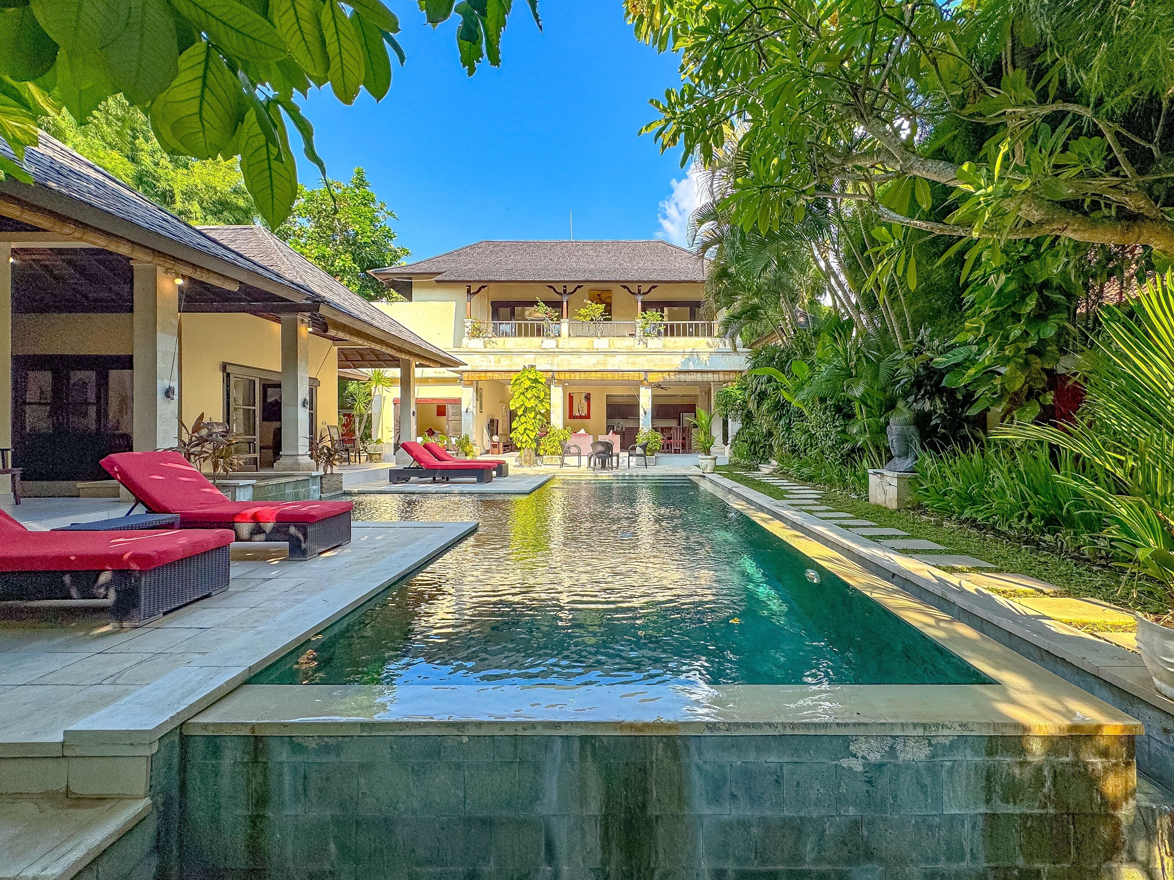 Villa Tresna Seminyak | Vista al jardín