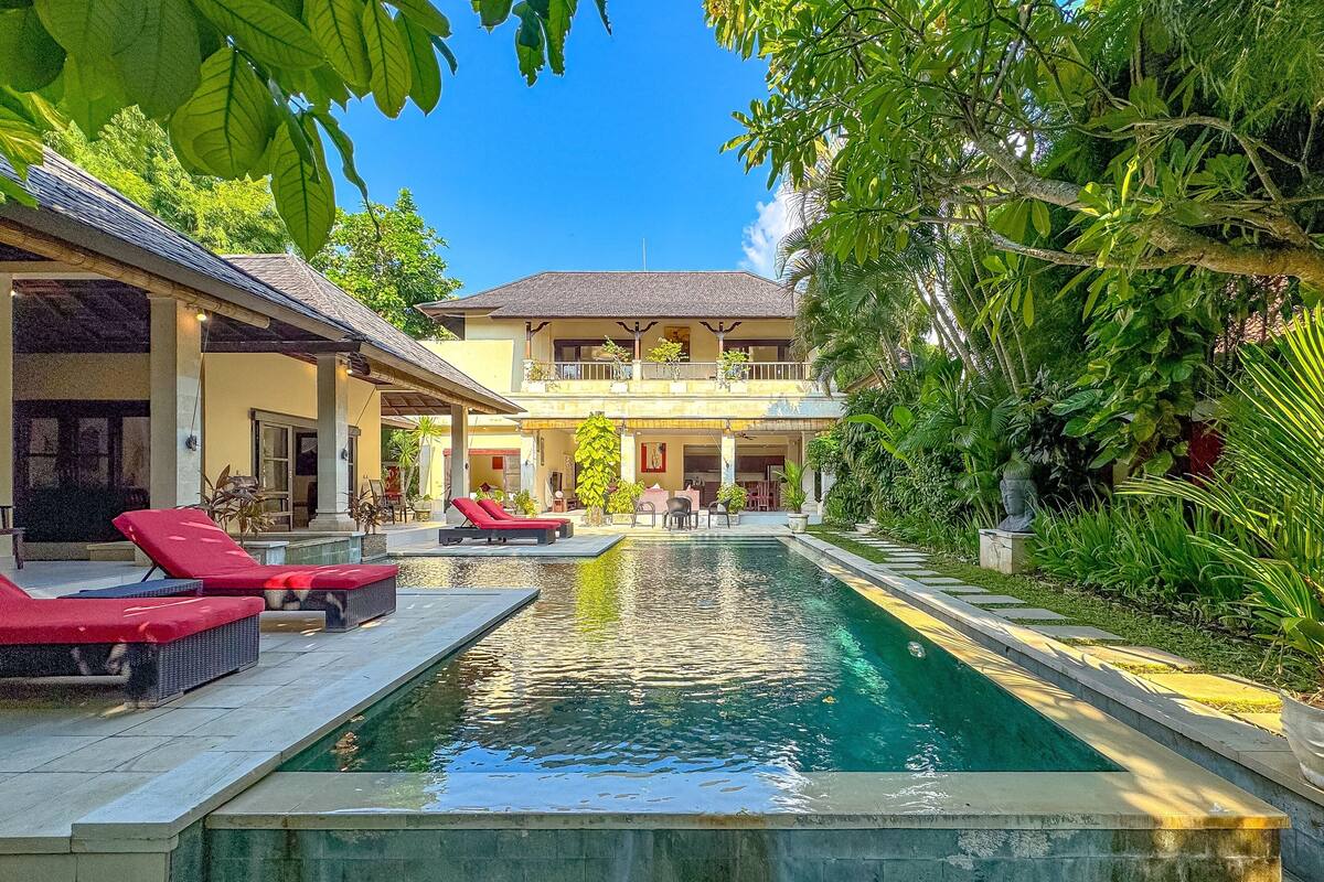 Villa Tresna Seminyak | Garden view
