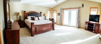 The Lakeside Retreat