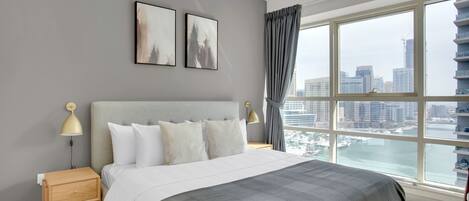 1 camera, una cassaforte in camera, ferro/asse da stiro