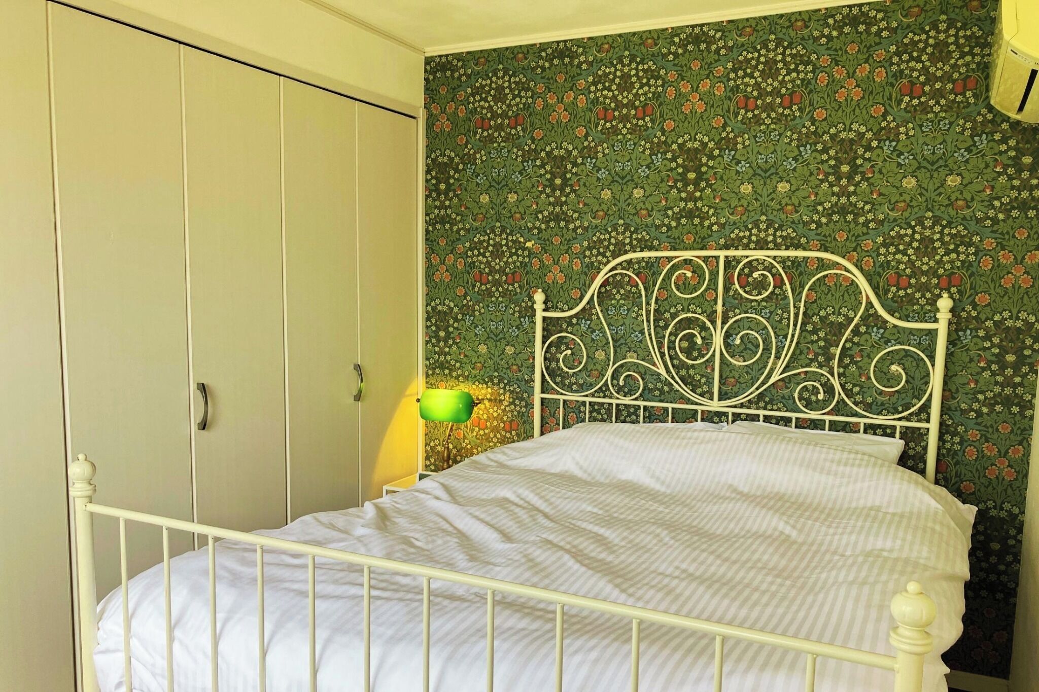 1 bedroom, desk, iron/ironing board, WiFi (free)
