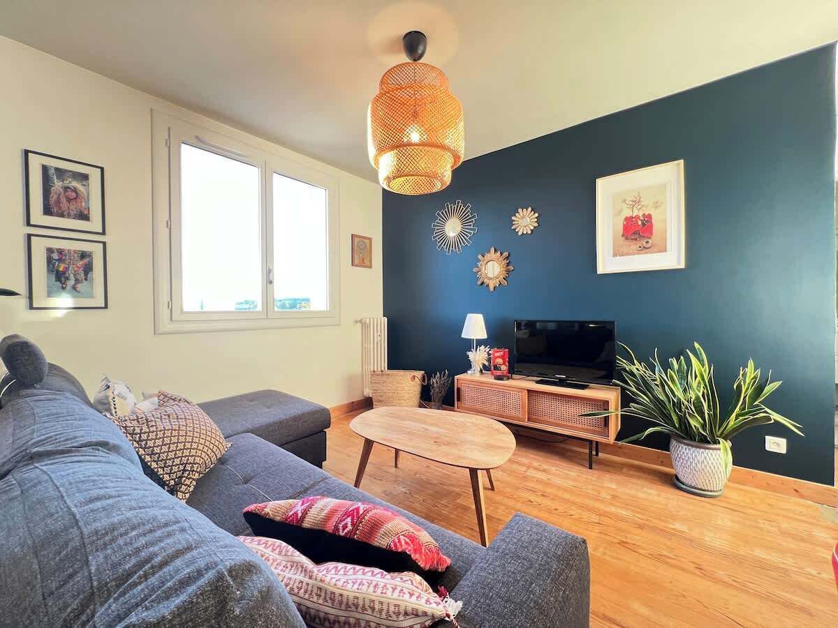 Televisión, oficina