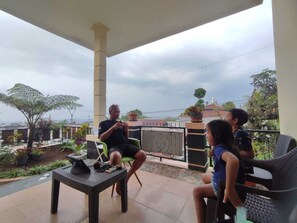 Terrace/patio - Griya Suminar Bogor (Ciawi)