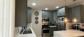 Super cozy & charming home 15 mins from downtown