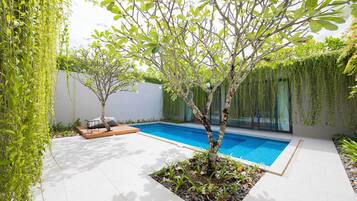 Biệt thự Cao cấp, quang cảnh hồ bơi | Hiên
