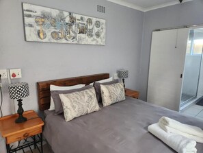 4 Schlafzimmer, Bügeleisen/Bügelbrett, Internetzugang, Bettwäsche