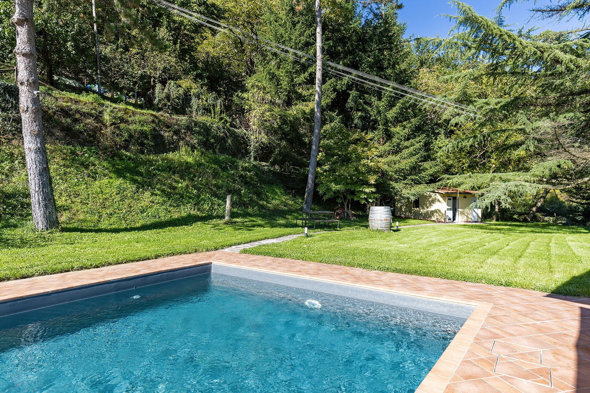L'Eau, Plante, Propriété, Paysage Naturel, Herbe, Piscine, Rectangle, Composite, Loisir