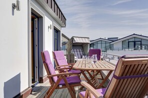 Outdoor dining - Strandvilla Börgerende - Holiday apartment 8 (Börgerende)