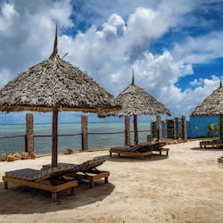 Vista para praia/oceano