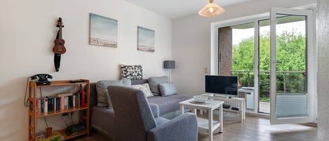 Tv, dvd-spelare och en stereo