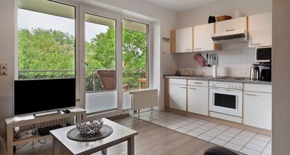 Apartment 'Wurster Nordseeküste' with Balcony and Wi-Fi