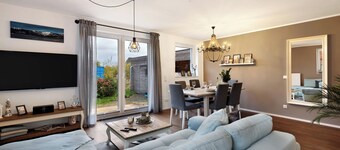 Holiday Home 'Küsten-Bude' with Private Terrace, Private Garden and Wi-Fi