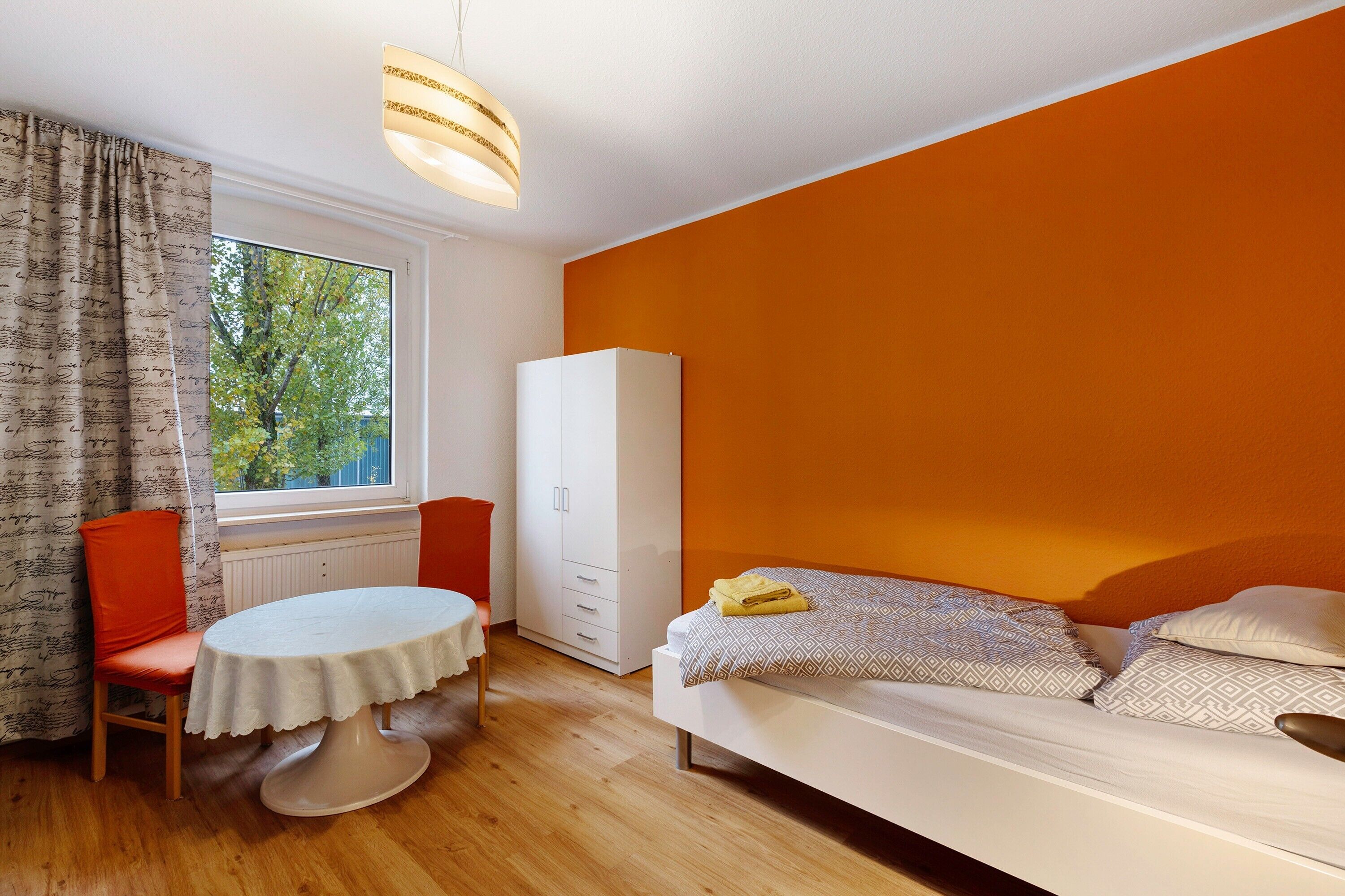 2 chambres, fer et planche à repasser, Wi-Fi gratuit, draps fournis