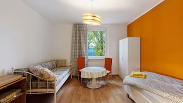 2 bedrooms, iron/ironing board, free WiFi, bed sheets