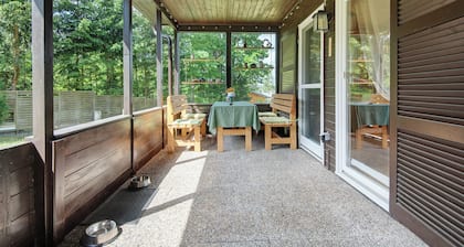 Casa de vacaciones 'Sonnenpark 44' con vistas al lago, terraza privada y Wi-Fi