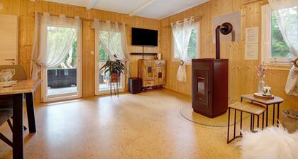 Ferienhaus 'Sonnenpark 44' mit Seeblick, privater Terrasse und Wi-Fi
