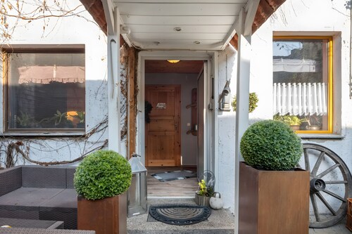 Apartment 'Pension Schlachter's Hius' with Private Terrace and Wi-Fi