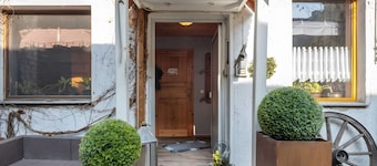Apartment 'Pension Schlachter's Hius' with Private Terrace and Wi-Fi