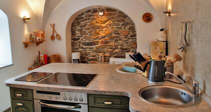 Holiday Home 'Zum Grünen Hirsch Stolln' with Mountain View, Private Terrace and Wi-Fi