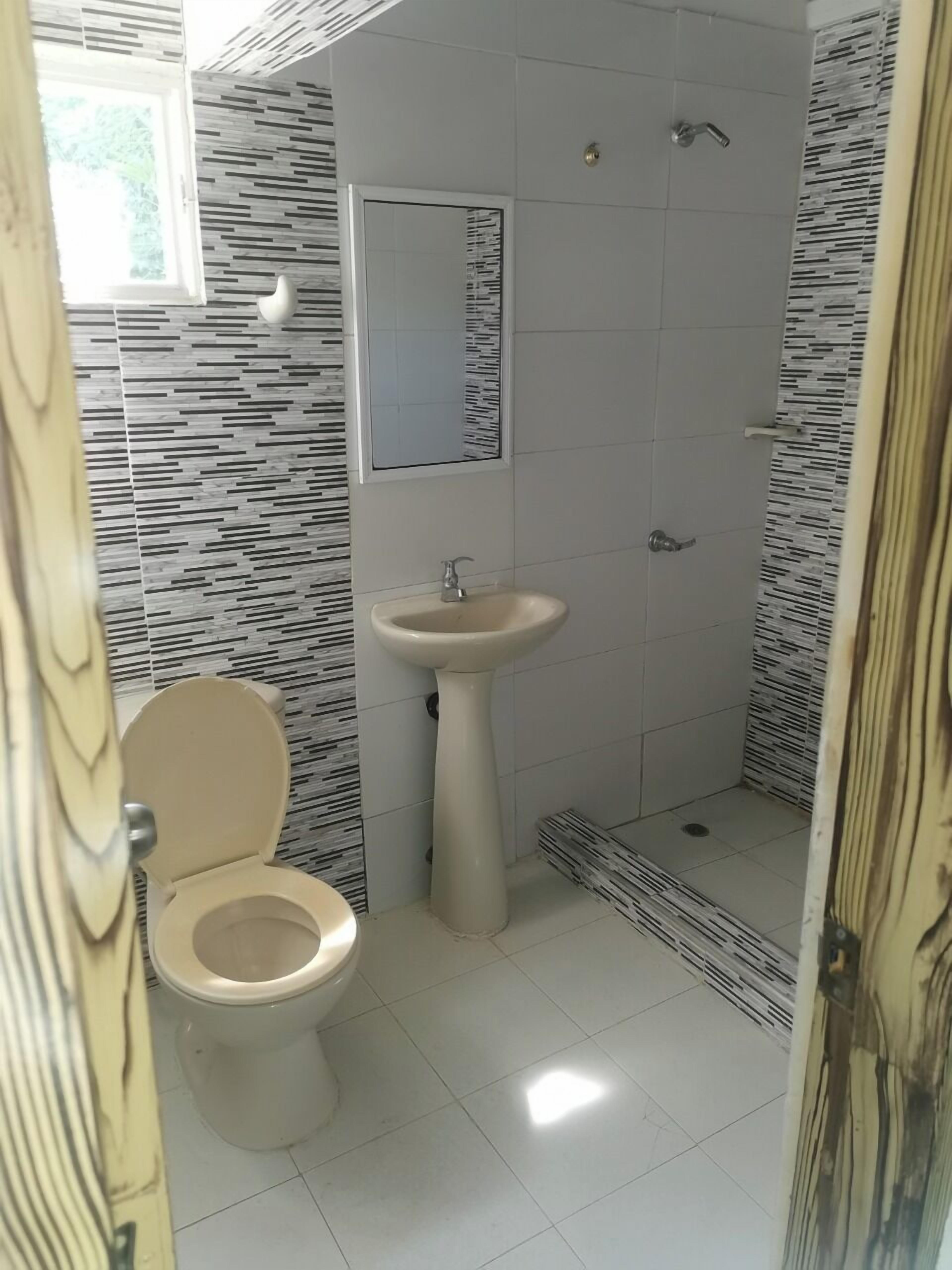 Classic House, Poolside | Bathroom | Shower