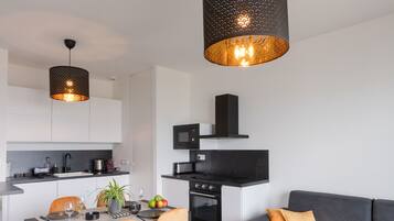 Refrigerador, microondas, horno y lavavajillas