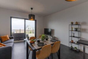 Dining - Ty Four - Lovely luxury T2 flat with sea view (Porspoder)
