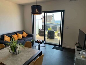 TV - Ty Four - Lovely luxury T2 flat with sea view (Porspoder)